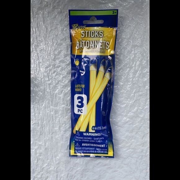 Play Glow Sticks with Lanyards 6 Inch- Green Pack Of 4 Night Glowing Party. - Picture 1 of 2